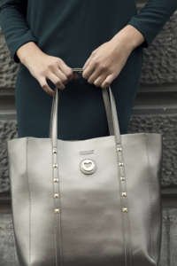 Bolso plateado
